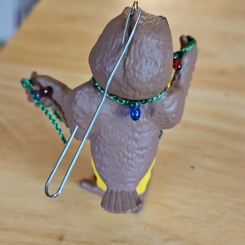 1992 HALLMARK Keepsake Owl (Winnie the Pooh) Christmas ornament